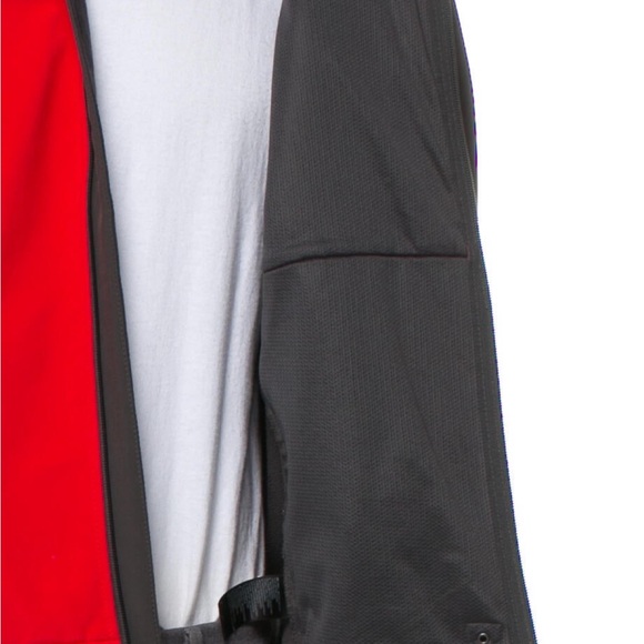 The North Face Lightweight Colorblock
Zip-Up Jacket - Picture 4 of 5
